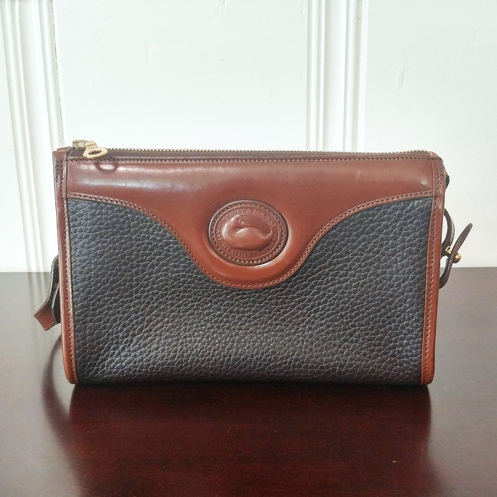 Authentic Vintage Dooney & Bourke Cross Body Bag